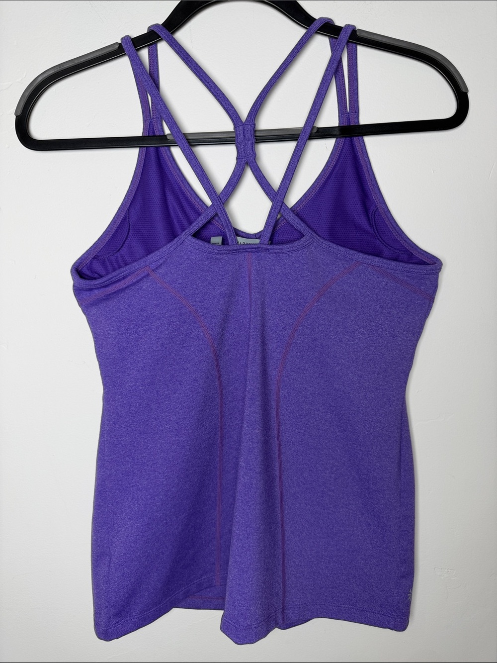 Athleta purple M tank top women’s workout gym activewear EUC empowerment strap